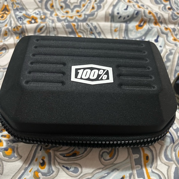 Worn once - Picture 3 of 3